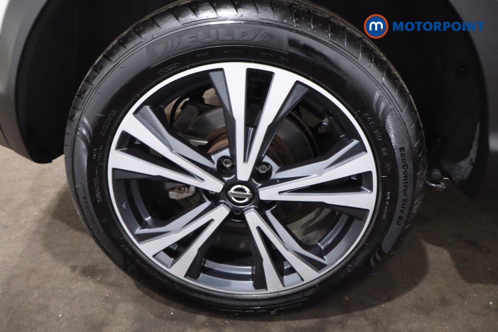Nissan Qashqai N-Connecta Manual Petrol SUV - Stock Number (1624399) - 9th supplementary image