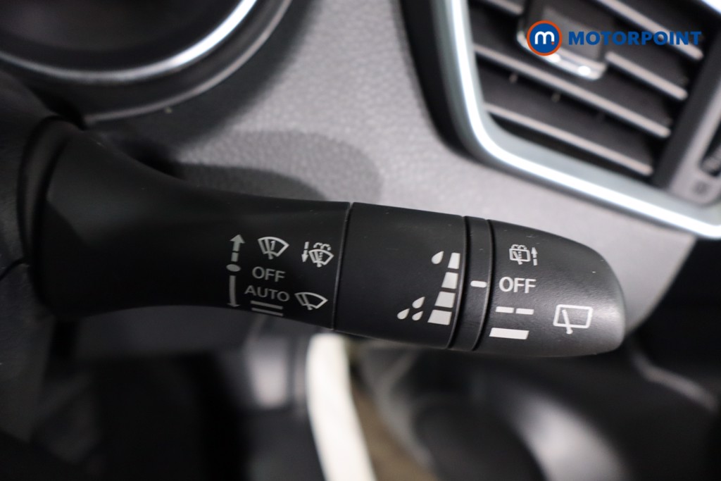 Nissan Qashqai N-Connecta Manual Petrol SUV - Stock Number (1624399) - 15th supplementary image
