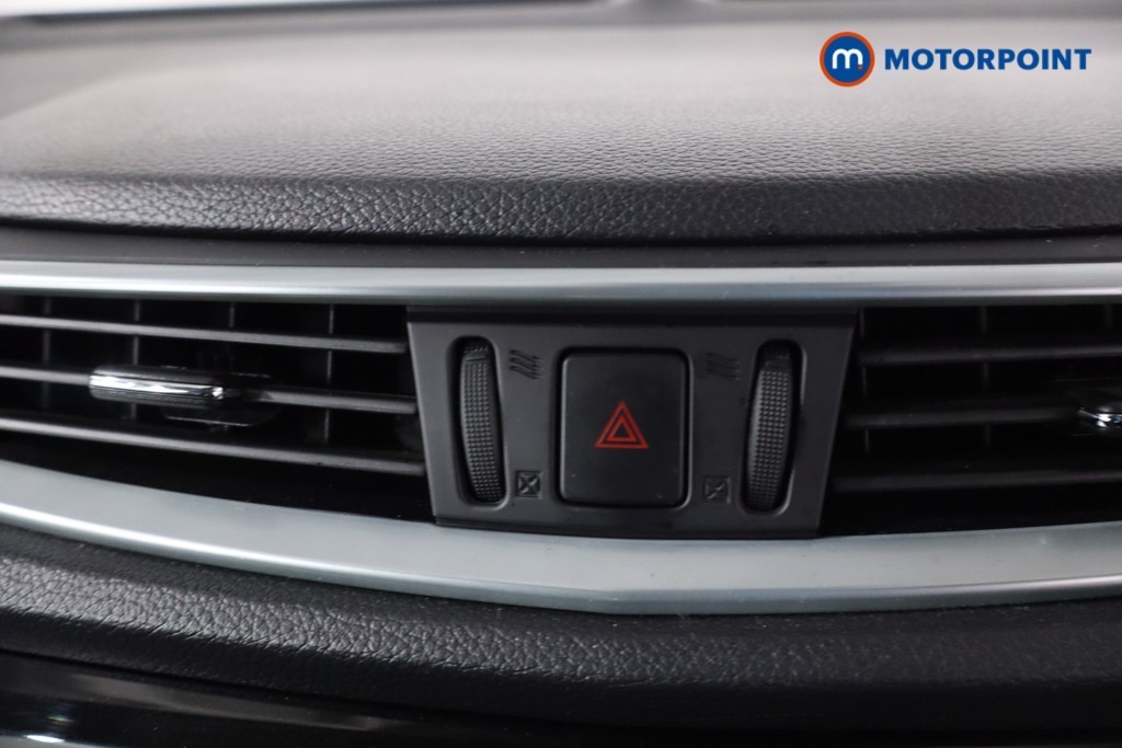 Nissan Qashqai N-Connecta Manual Petrol SUV - Stock Number (1624399) - 19th supplementary image