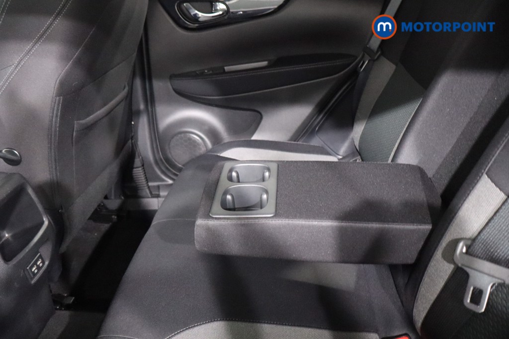 Nissan Qashqai N-Connecta Manual Petrol SUV - Stock Number (1624399) - 27th supplementary image