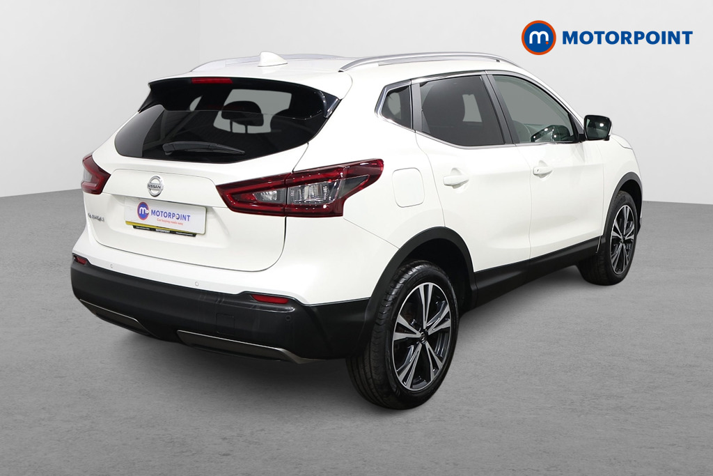 Nissan Qashqai N-Connecta Manual Petrol SUV - Stock Number (1624399) - Drivers side rear corner