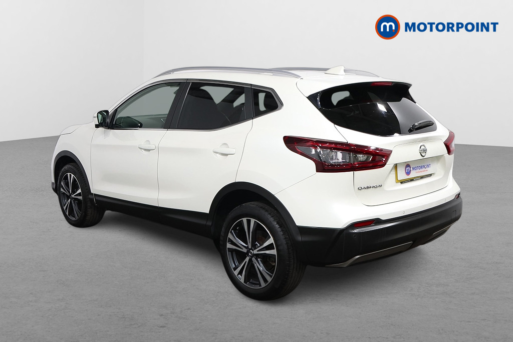Nissan Qashqai N-Connecta Manual Petrol SUV - Stock Number (1624399) - Passenger side rear corner