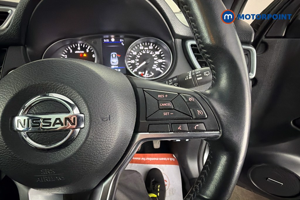 Nissan Qashqai Tekna-Plus Manual Petrol SUV - Stock Number (1625249) - 4th supplementary image