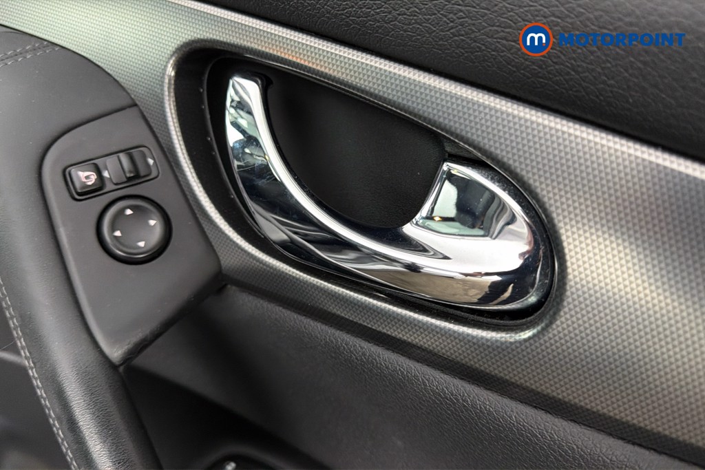 Nissan Qashqai Tekna-Plus Manual Petrol SUV - Stock Number (1625249) - 42nd supplementary image