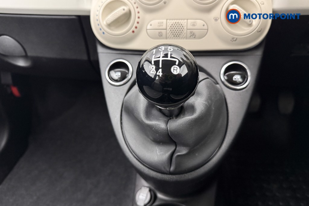 Fiat 500 Lounge Manual Petrol Hatchback - Stock Number (1625509) - 5th supplementary image