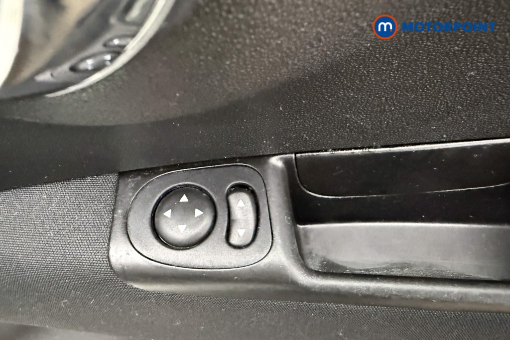 Fiat 500 Lounge Manual Petrol Hatchback - Stock Number (1625509) - 16th supplementary image