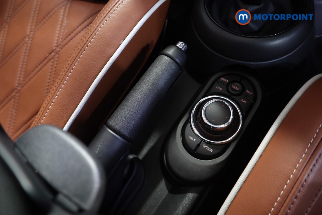 Mini Convertible Cooper S Exclusive Automatic Petrol Convertible - Stock Number (1625644) - 9th supplementary image