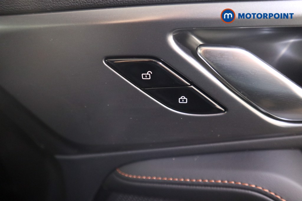 Mg Motor Uk HS Trophy Automatic Petrol Plug-In Hybrid SUV - Stock Number (1625752) - 12th supplementary image