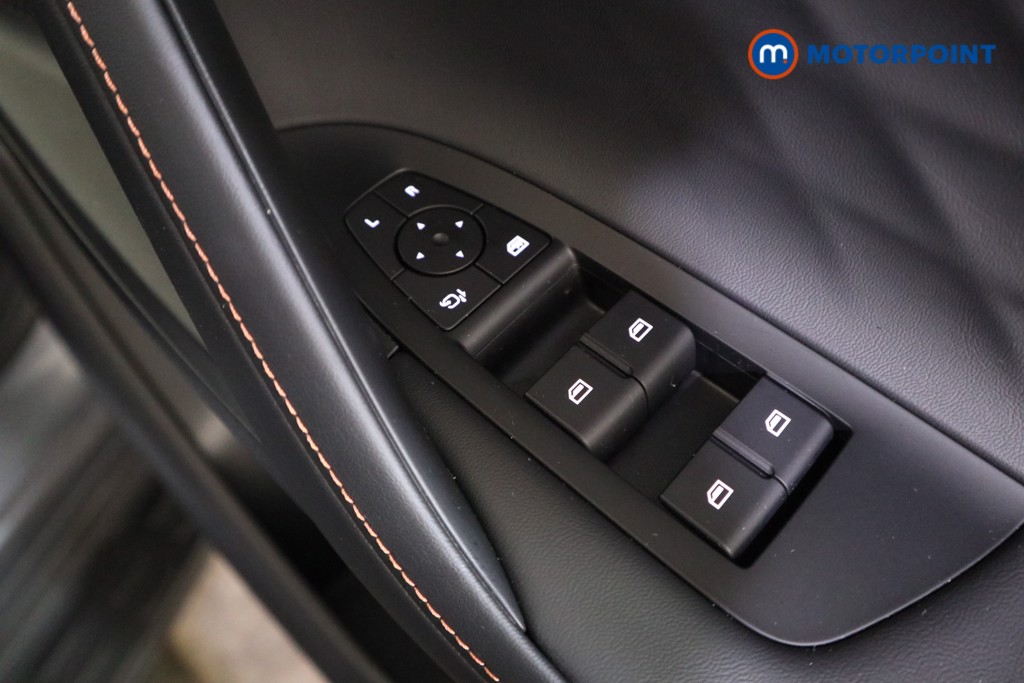 Mg Motor Uk HS Trophy Automatic Petrol Plug-In Hybrid SUV - Stock Number (1625771) - 13th supplementary image