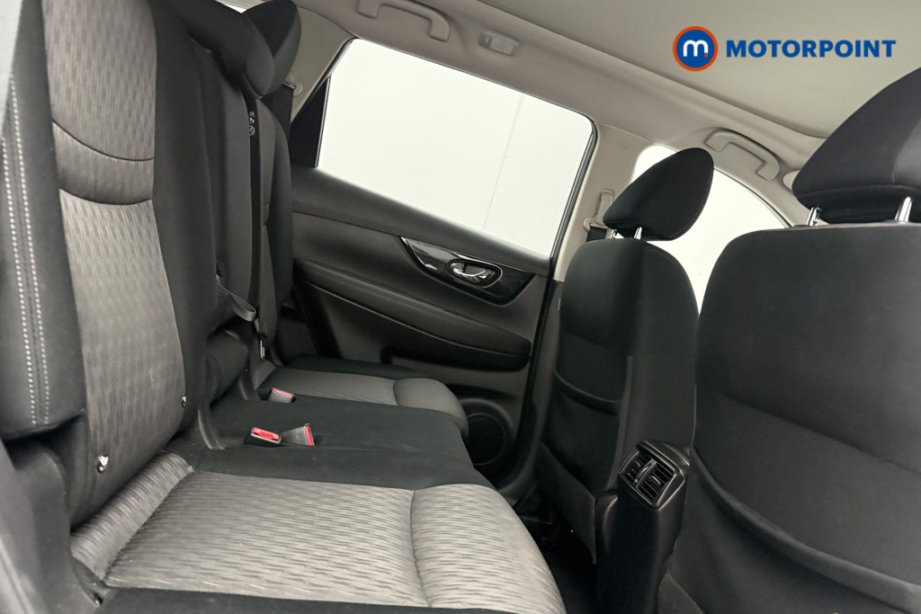 Nissan X-Trail N-Connecta Automatic Petrol SUV - Stock Number (1626030) - 9th supplementary image