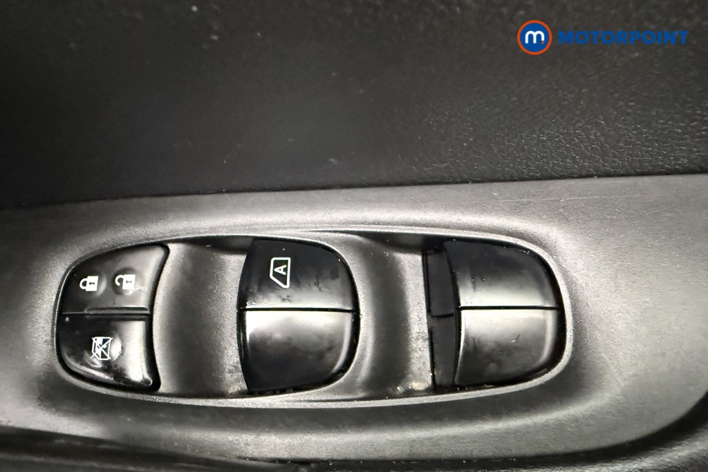Nissan X-Trail N-Connecta Automatic Petrol SUV - Stock Number (1626030) - 20th supplementary image
