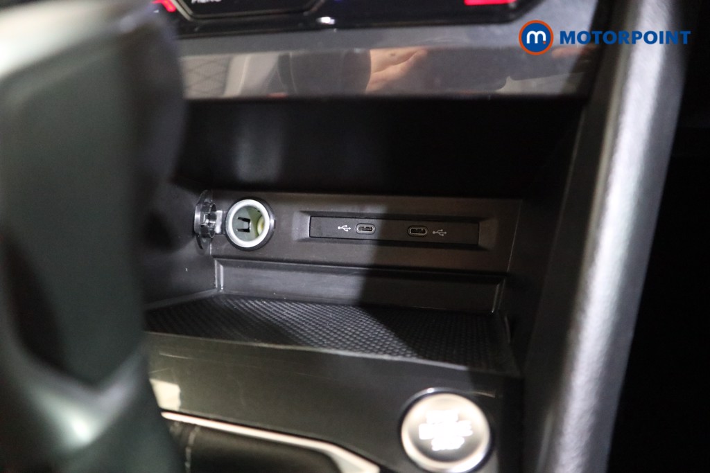 Volkswagen Tiguan R-Line Automatic Petrol SUV - Stock Number (1626407) - 9th supplementary image