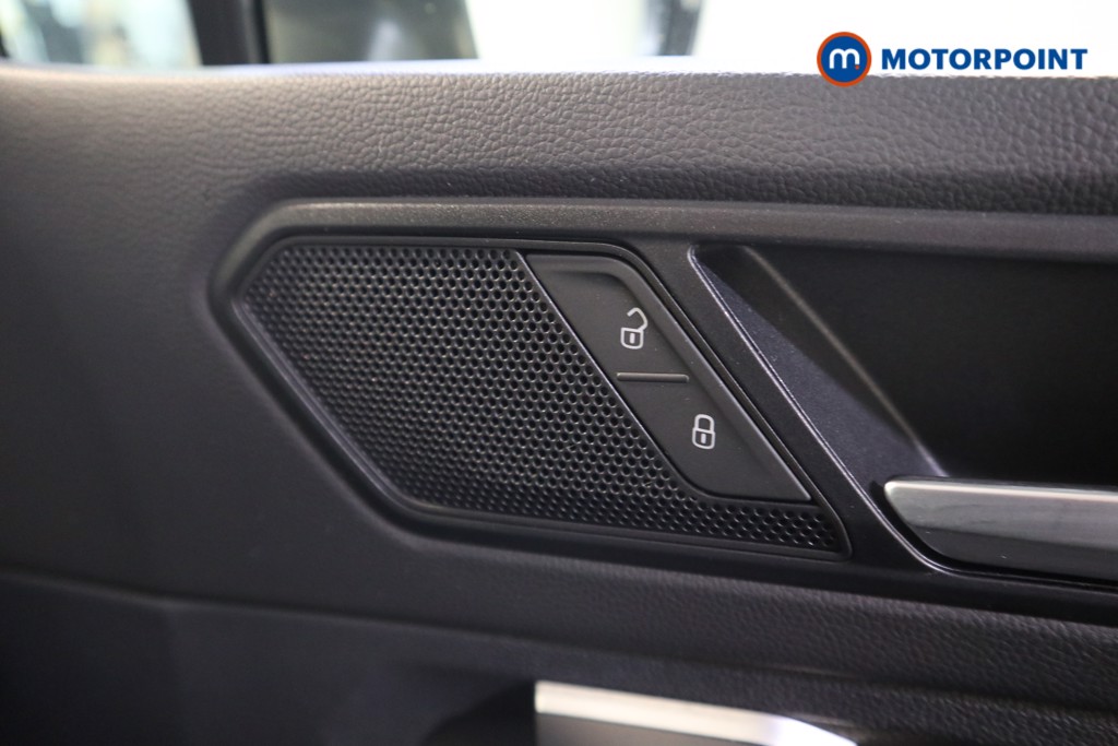 Volkswagen Tiguan R-Line Automatic Petrol SUV - Stock Number (1626407) - 15th supplementary image