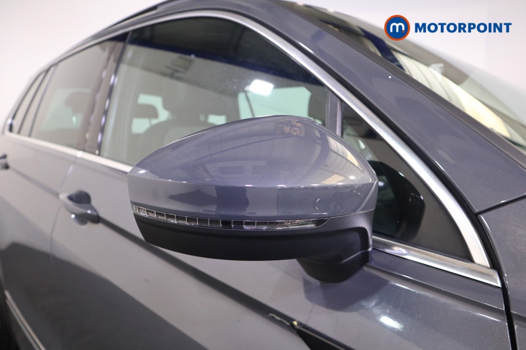 Volkswagen Tiguan R-Line Automatic Petrol SUV - Stock Number (1626407) - 35th supplementary image