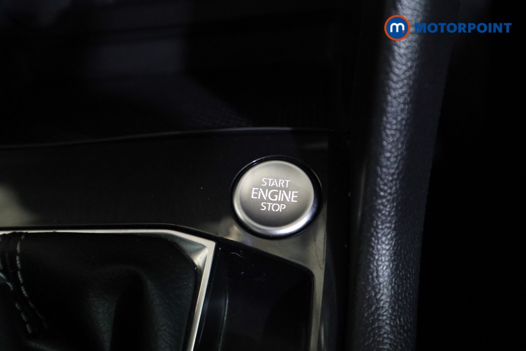 Volkswagen Tiguan R-Line Automatic Petrol SUV - Stock Number (1626435) - 10th supplementary image