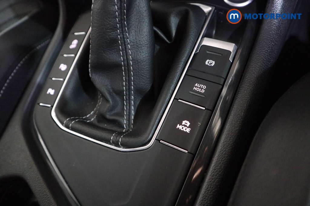Volkswagen Tiguan R-Line Automatic Petrol SUV - Stock Number (1626435) - 11th supplementary image