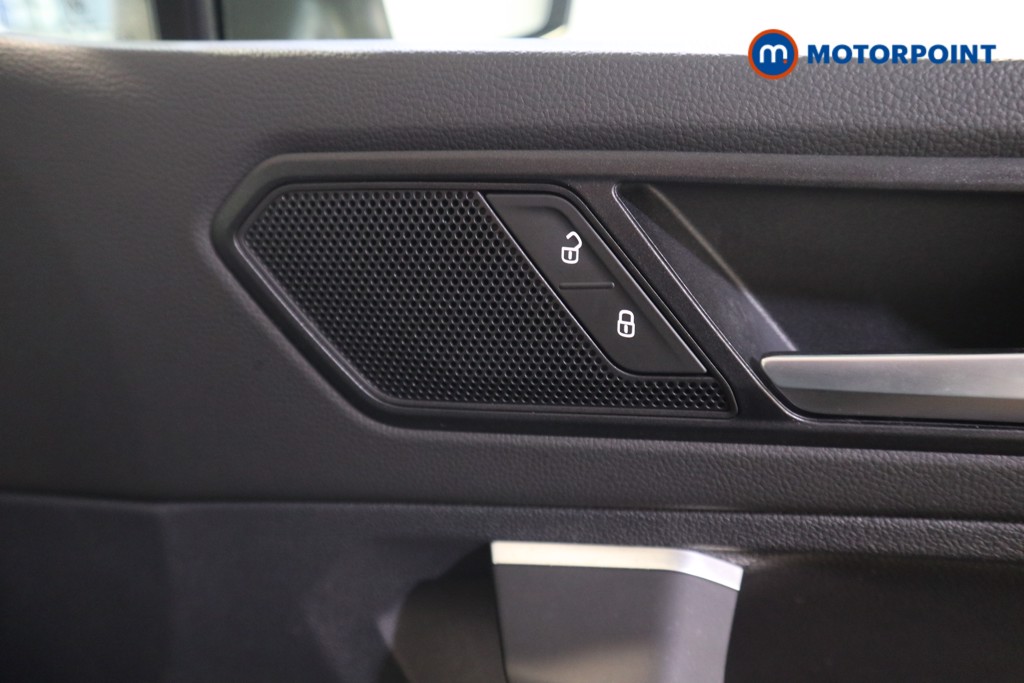 Volkswagen Tiguan R-Line Automatic Petrol SUV - Stock Number (1626435) - 16th supplementary image