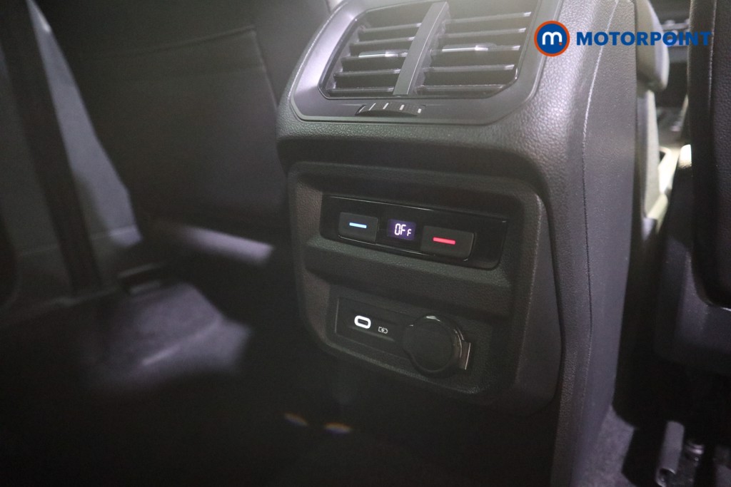 Volkswagen Tiguan R-Line Automatic Petrol SUV - Stock Number (1626435) - 24th supplementary image