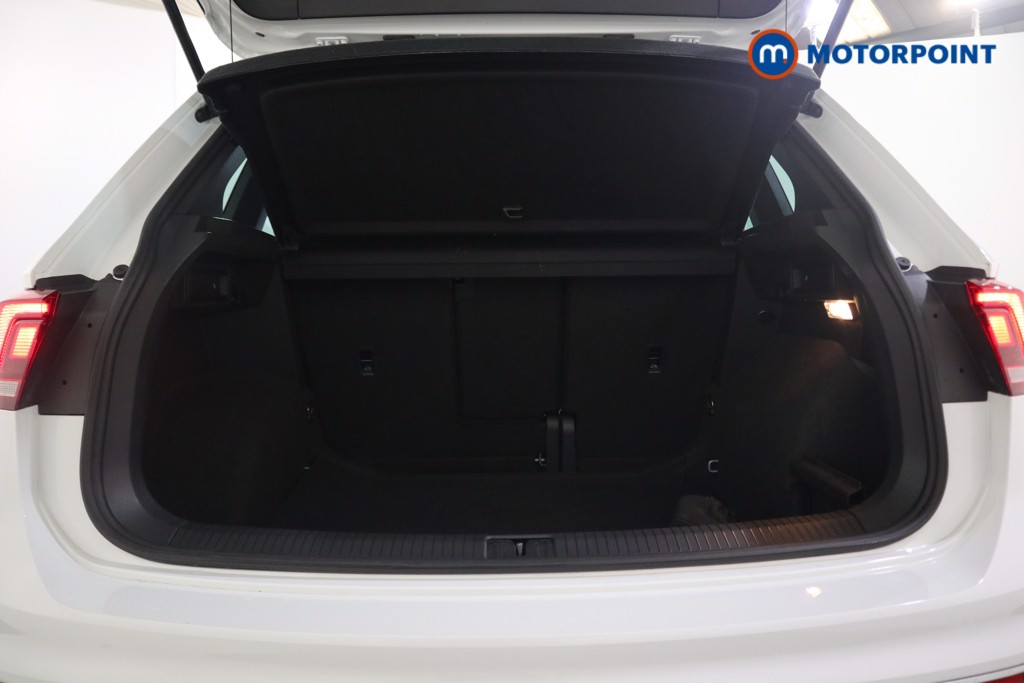 Volkswagen Tiguan R-Line Automatic Petrol SUV - Stock Number (1626435) - 26th supplementary image