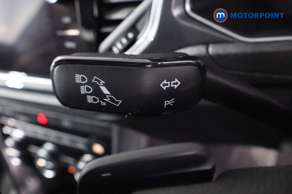 Volkswagen T-Roc R-Line Automatic Diesel SUV - Stock Number (1626481) - 16th supplementary image