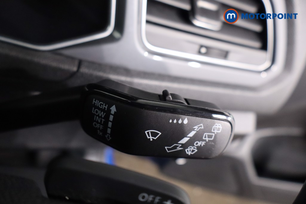 Volkswagen T-Roc R-Line Automatic Diesel SUV - Stock Number (1626481) - 17th supplementary image