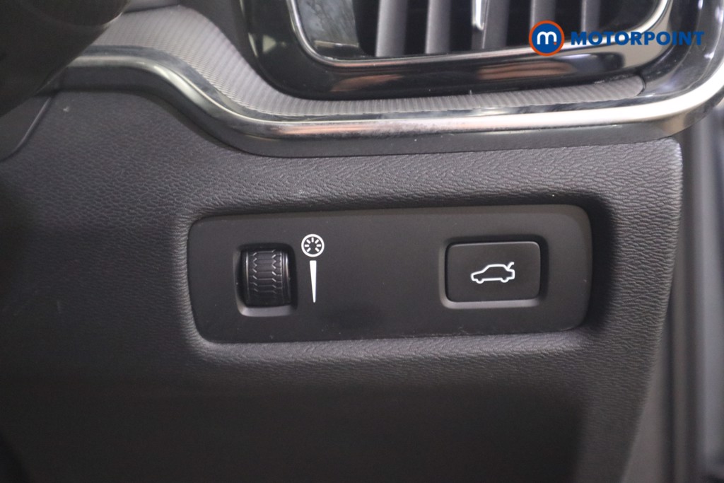 Volvo V60 R Design Automatic Petrol Estate - Stock Number (1626726) - 8th supplementary image