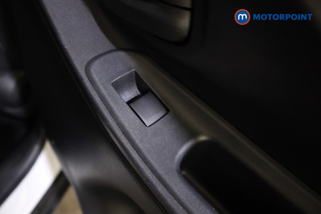 Toyota Yaris Cross Excel Automatic Petrol-Electric Hybrid Estate - Stock Number (1626734) - 20th supplementary image