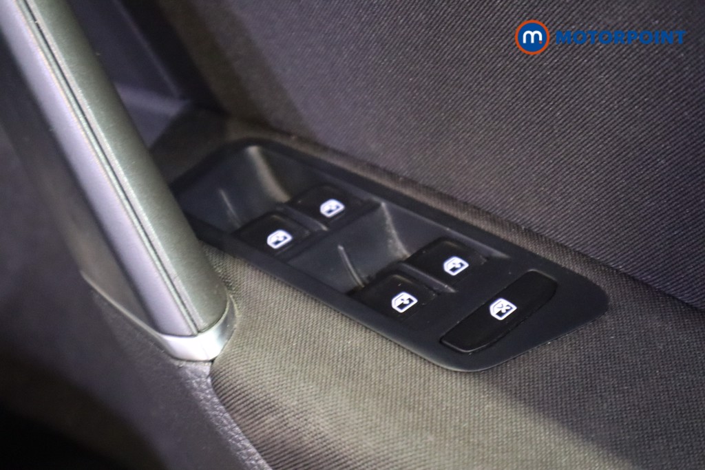 Volkswagen Golf SE Manual Petrol Hatchback - Stock Number (1627575) - 13th supplementary image