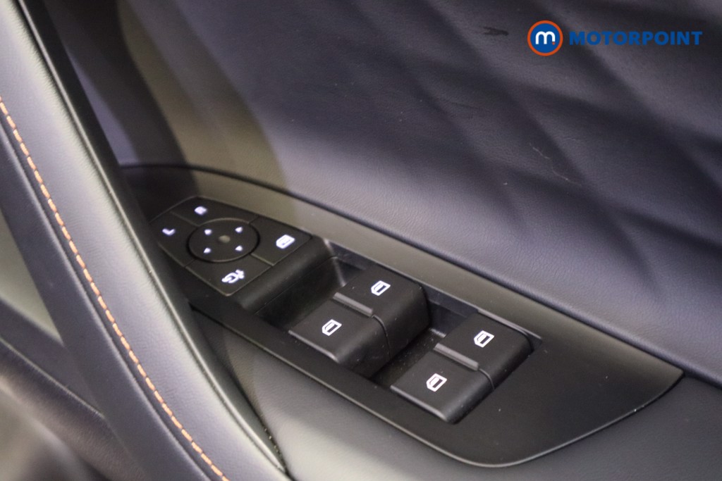 Mg Motor Uk HS Trophy Automatic Petrol Plug-In Hybrid SUV - Stock Number (1627763) - 13th supplementary image