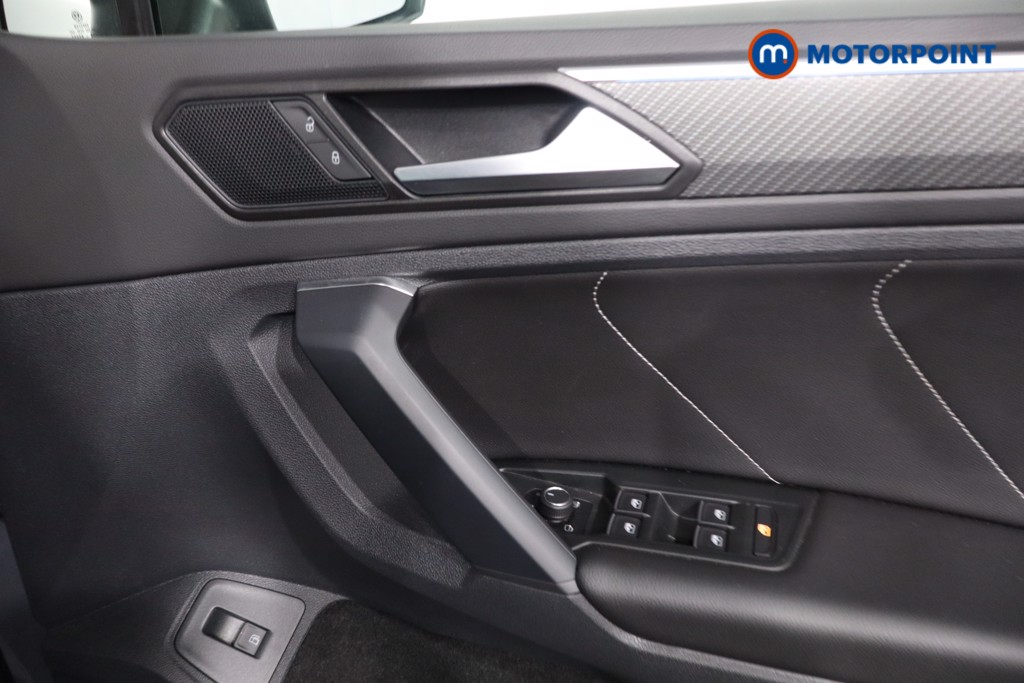 Volkswagen Tiguan R-Line Automatic Petrol Plug-In Hybrid SUV - Stock Number (1628550) - 28th supplementary image