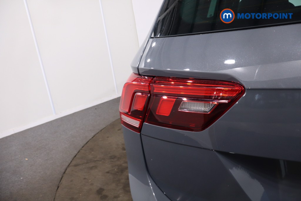 Volkswagen Tiguan R-Line Automatic Petrol Plug-In Hybrid SUV - Stock Number (1628550) - 41st supplementary image