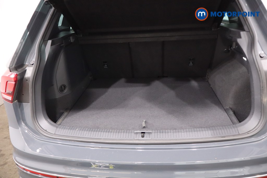Volkswagen Tiguan R-Line Automatic Petrol Plug-In Hybrid SUV - Stock Number (1628550) - 43rd supplementary image