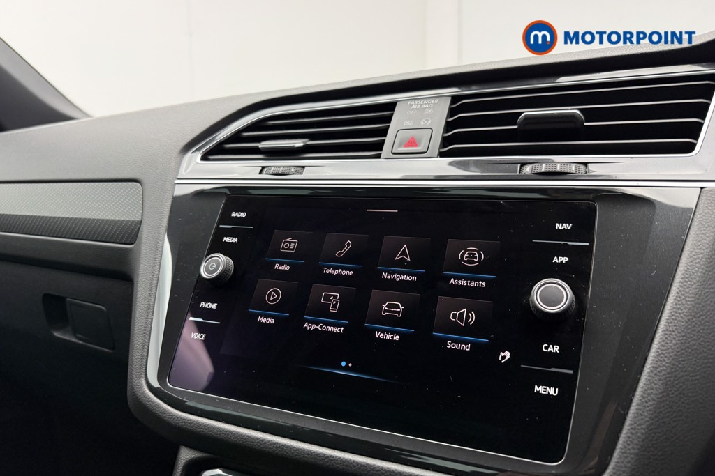 Volkswagen Tiguan R-Line Automatic Petrol SUV - Stock Number (1628583) - 11th supplementary image