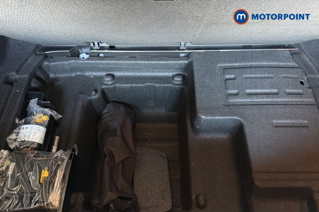 Mercedes-Benz C Class Sport Manual Petrol Saloon - Stock Number (1628837) - 33rd supplementary image