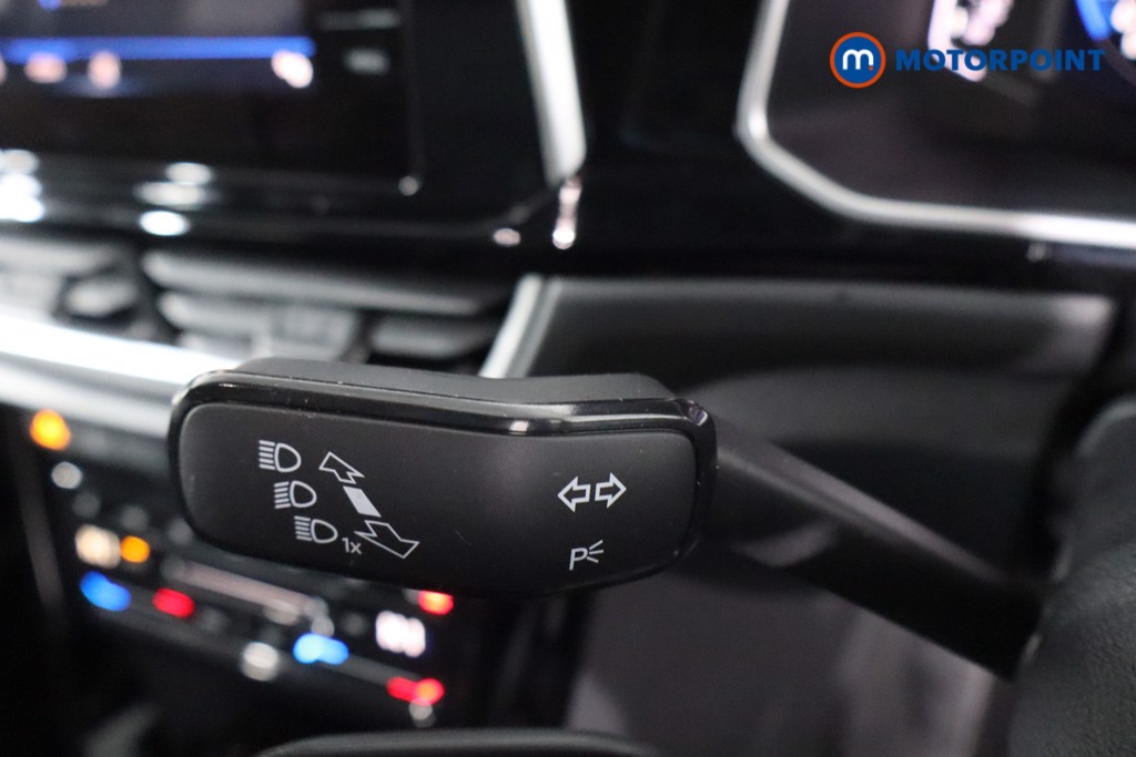 Volkswagen T-Roc R-Line Automatic Petrol SUV - Stock Number (1628918) - 16th supplementary image