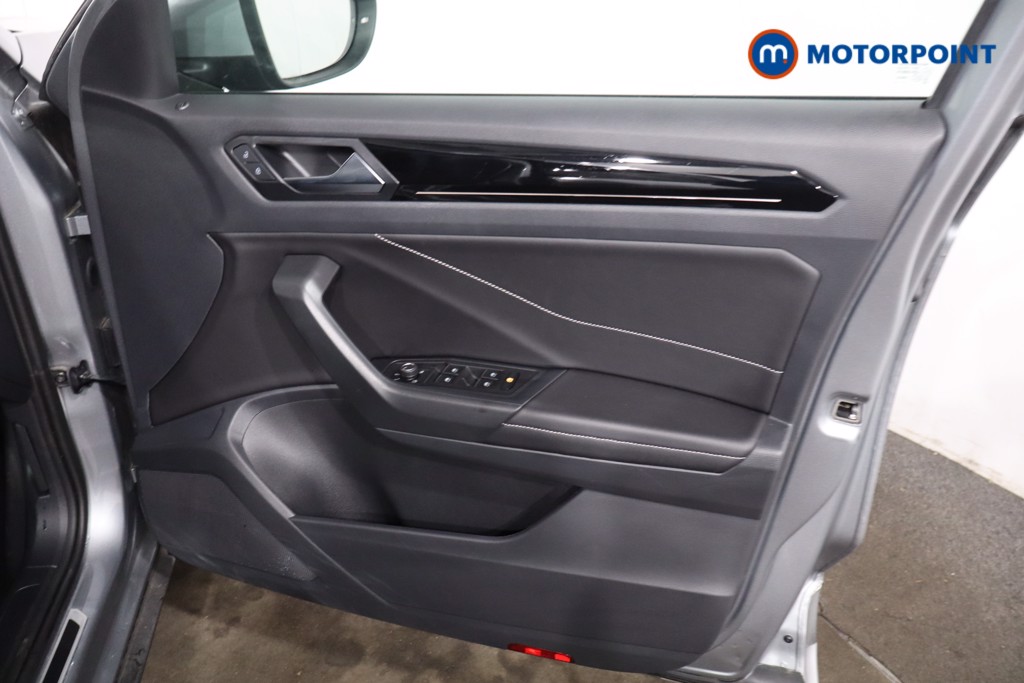 Volkswagen T-Roc R-Line Automatic Petrol SUV - Stock Number (1628918) - 26th supplementary image