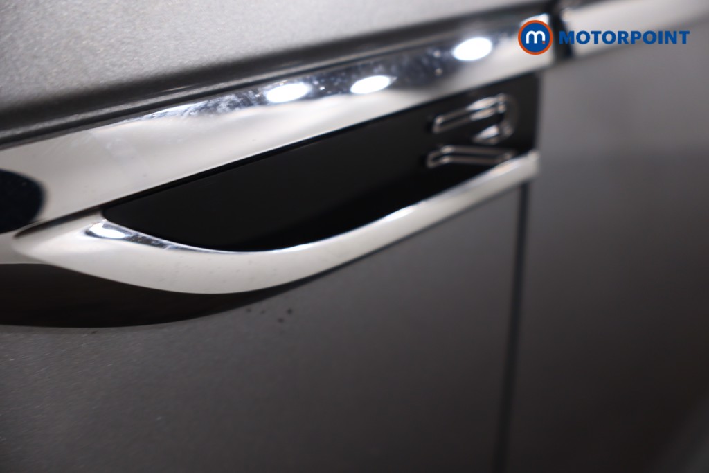 Volkswagen T-Roc R-Line Automatic Petrol SUV - Stock Number (1628918) - 28th supplementary image