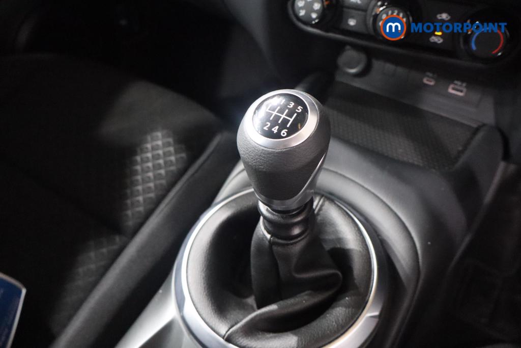 Nissan Juke Acenta Premium Manual Petrol SUV - Stock Number (1629139) - 4th supplementary image