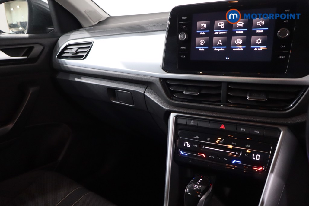 Volkswagen T-Roc Life Automatic Petrol SUV - Stock Number (1629876) - 18th supplementary image