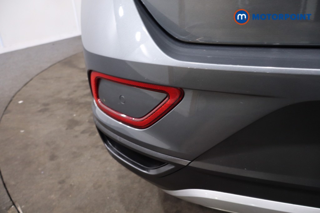 Volkswagen T-Roc Life Automatic Petrol SUV - Stock Number (1629876) - 32nd supplementary image