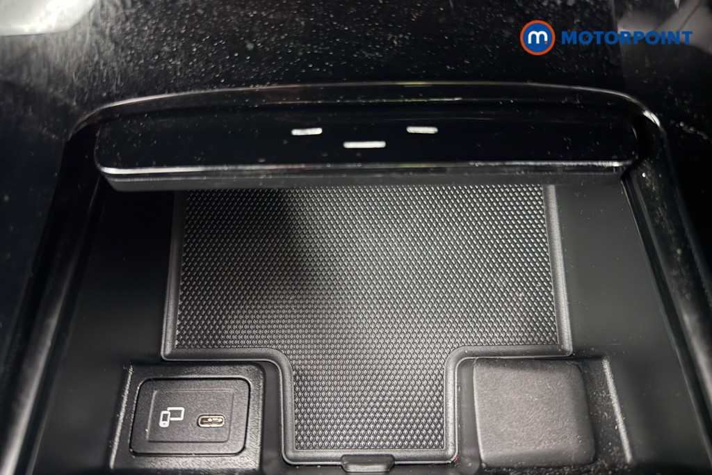 Mercedes-Benz A Class Amg Line Automatic Petrol Hatchback - Stock Number (1609411) - 12th supplementary image