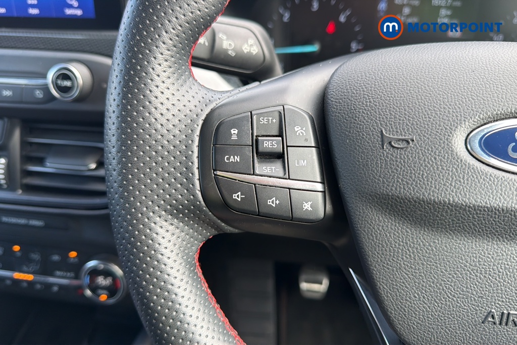 Ford Focus St-Line X Manual Diesel Hatchback - Stock Number (1610181) - 4th supplementary image