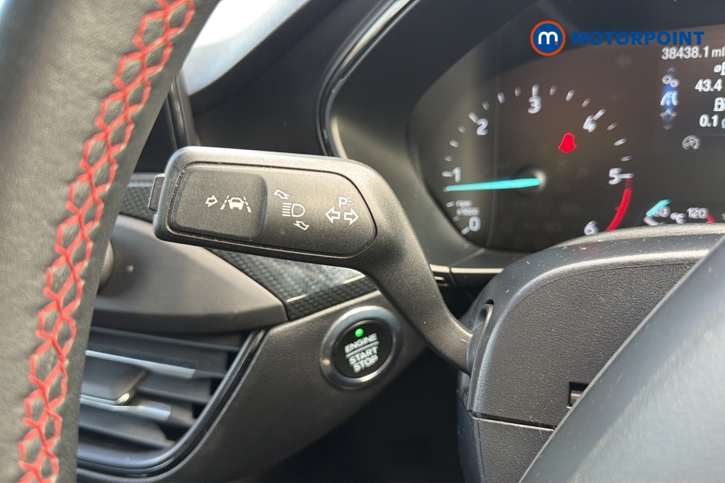Ford Focus St-Line X Manual Diesel Hatchback - Stock Number (1610181) - 5th supplementary image