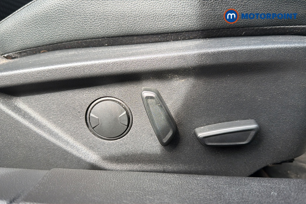 Ford Focus St-Line X Manual Diesel Hatchback - Stock Number (1610181) - 23rd supplementary image
