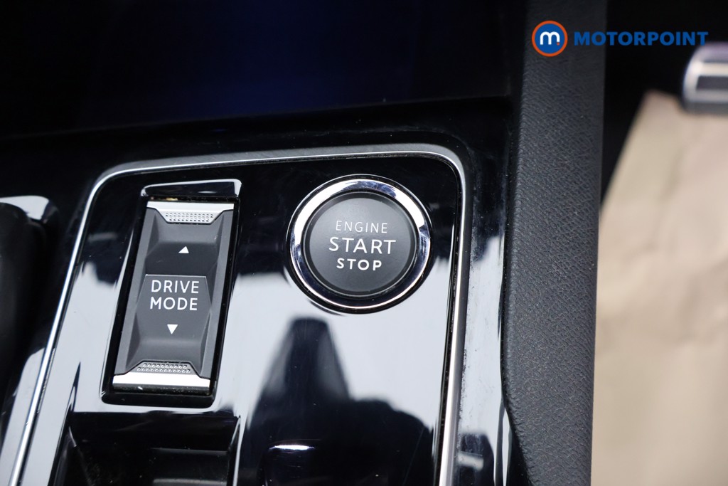 Peugeot 3008 Allure Automatic Petrol Plug-In Hybrid SUV - Stock Number (1610613) - 17th supplementary image