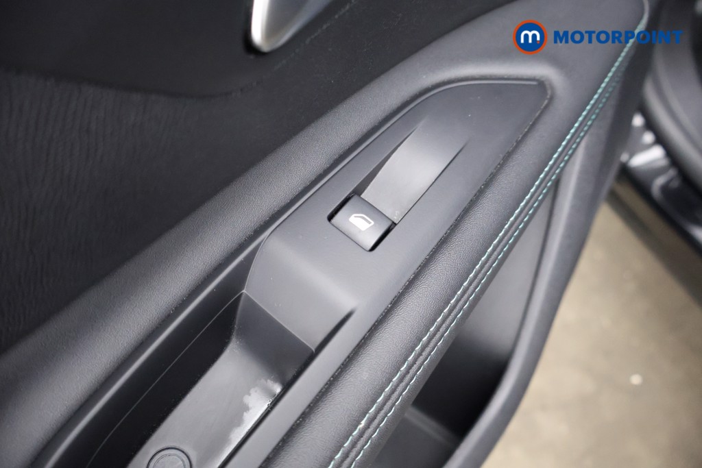 Peugeot 3008 Allure Automatic Petrol Plug-In Hybrid SUV - Stock Number (1610613) - 32nd supplementary image