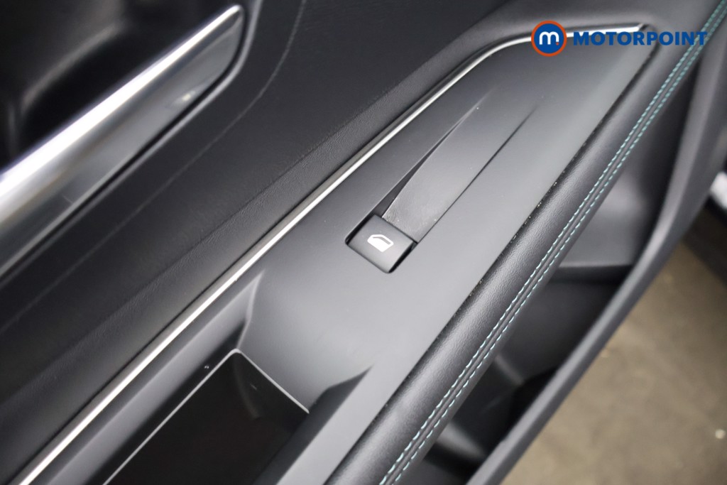 Peugeot 3008 Allure Automatic Petrol Plug-In Hybrid SUV - Stock Number (1610613) - 34th supplementary image