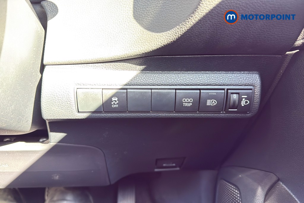 Toyota Corolla Icon Automatic Petrol-Electric Hybrid Estate - Stock Number (1611165) - 18th supplementary image