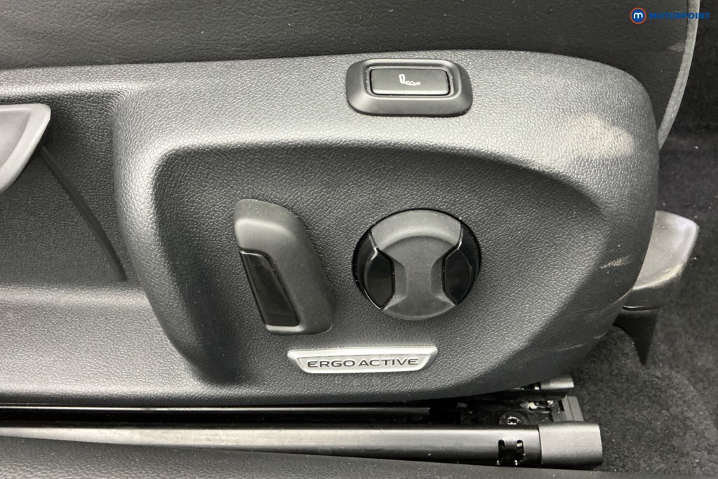 Volkswagen Passat Life Automatic Petrol Estate - Stock Number (1611409) - 28th supplementary image