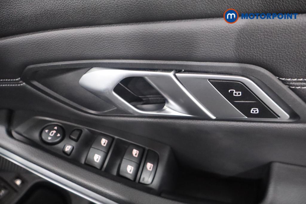 BMW 3 Series M Sport Automatic Petrol Plug-In Hybrid Estate - Stock Number (1612041) - 11th supplementary image